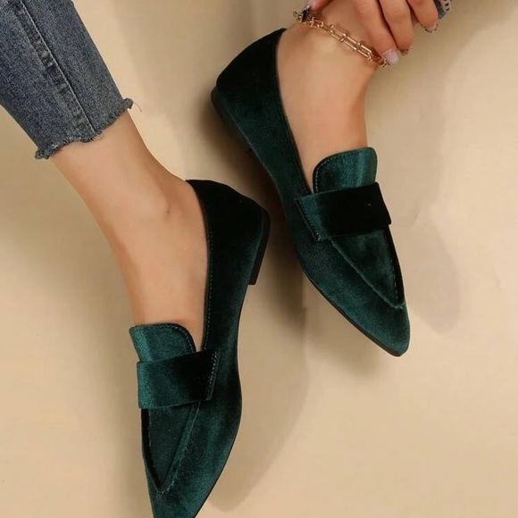 Fashionable Flat Loafers For Women, Faux Suede Slip-on Flats - Picture 2 of 3